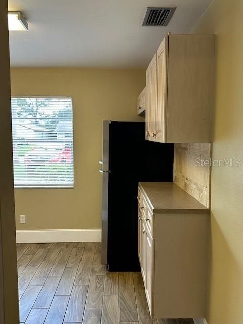 В аренду: $1,750 (2 спален, 2 ванн, 975 Квадратных фут)