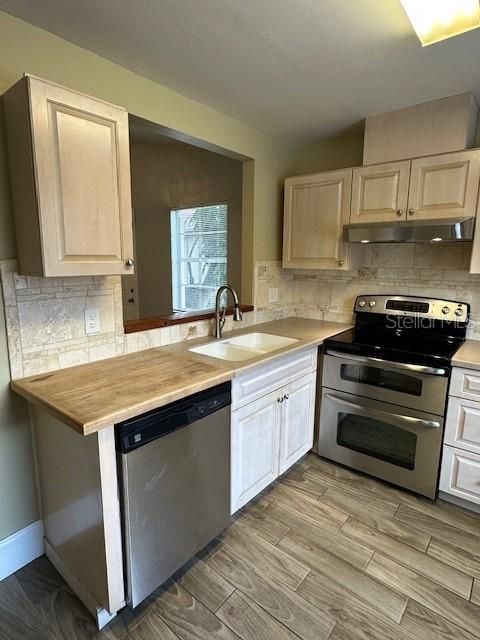 В аренду: $1,750 (2 спален, 2 ванн, 975 Квадратных фут)