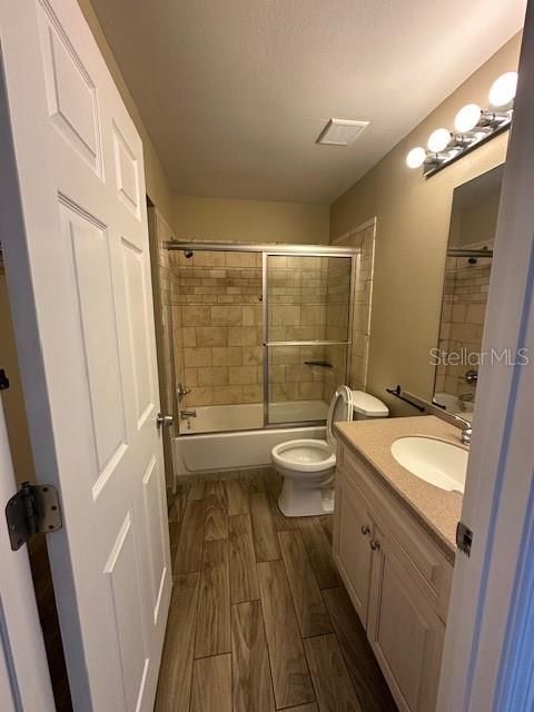 В аренду: $1,750 (2 спален, 2 ванн, 975 Квадратных фут)