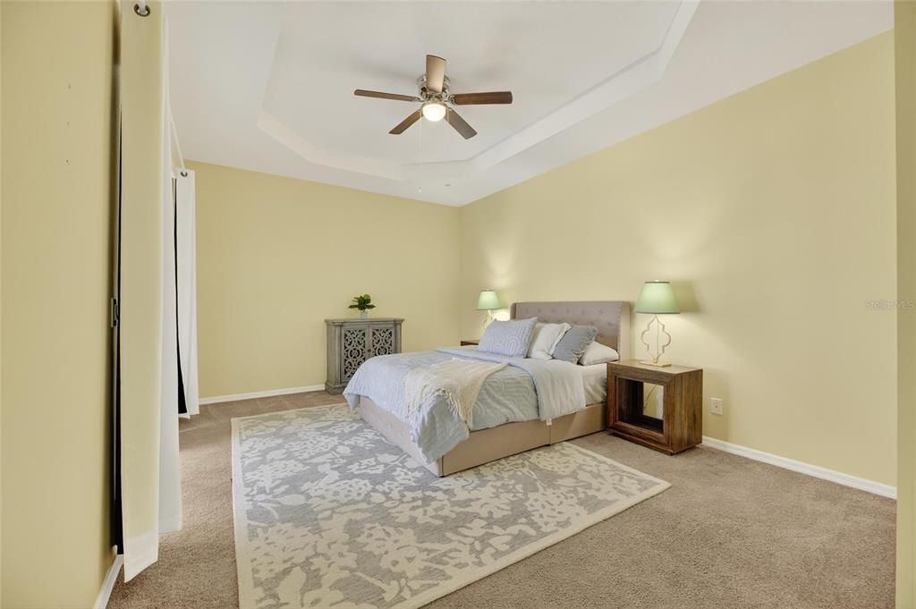 Active With Contract: $292,000 (2 beds, 2 baths, 1546 Square Feet)