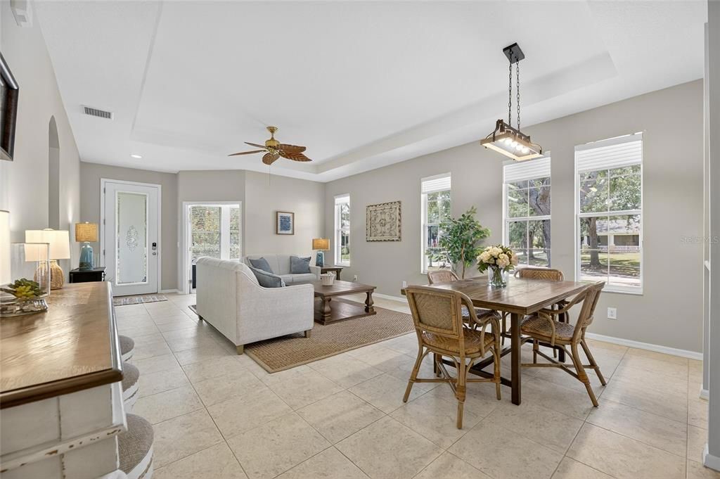 Active With Contract: $292,000 (2 beds, 2 baths, 1546 Square Feet)