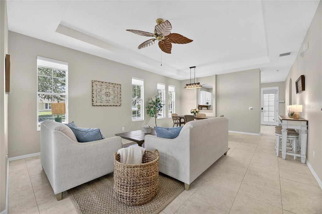 Active With Contract: $292,000 (2 beds, 2 baths, 1546 Square Feet)