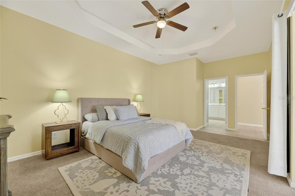 Active With Contract: $292,000 (2 beds, 2 baths, 1546 Square Feet)