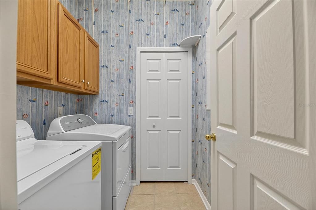 Active With Contract: $292,000 (2 beds, 2 baths, 1546 Square Feet)