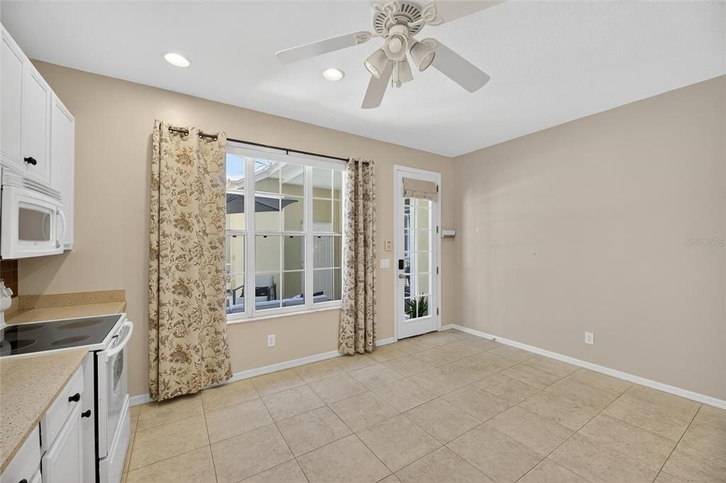 Active With Contract: $292,000 (2 beds, 2 baths, 1546 Square Feet)