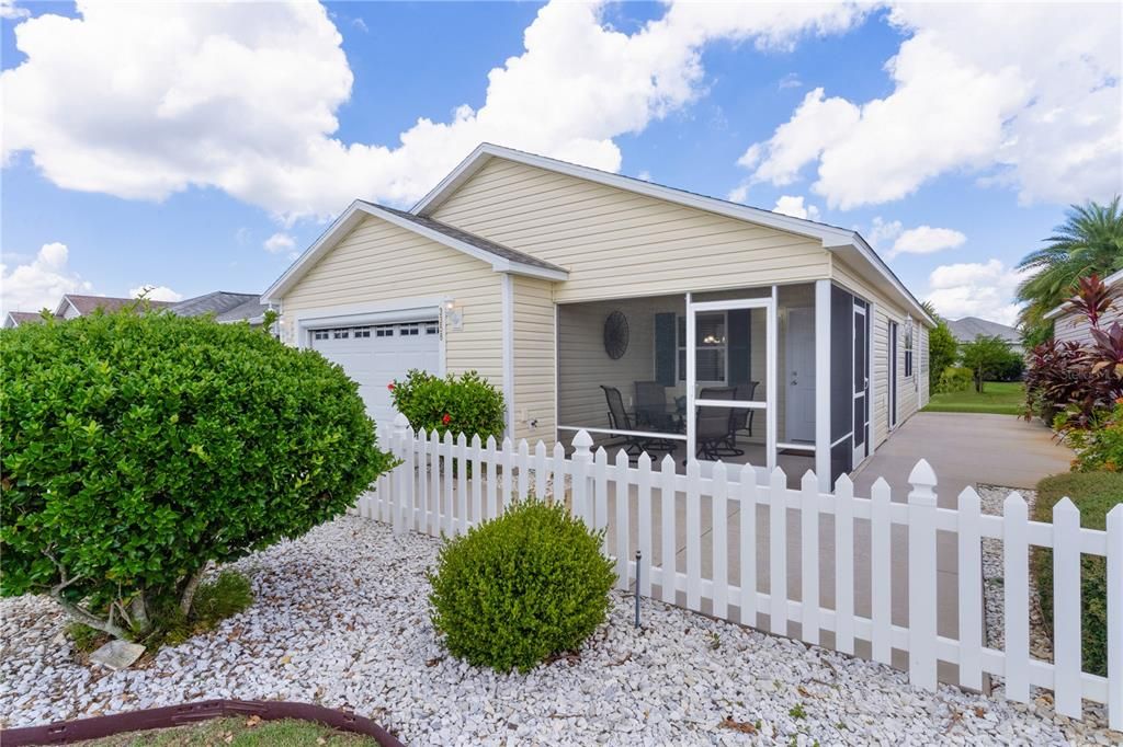 Activo con contrato: $275,000 (2 camas, 2 baños, 1188 Pies cuadrados)