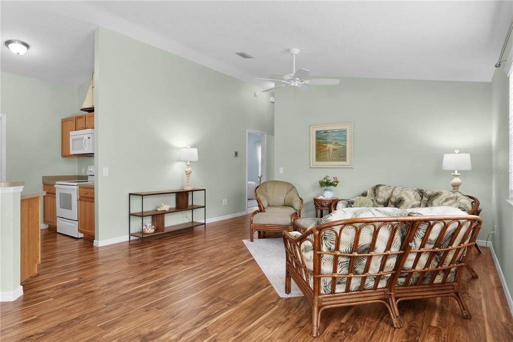 Activo con contrato: $275,000 (2 camas, 2 baños, 1188 Pies cuadrados)