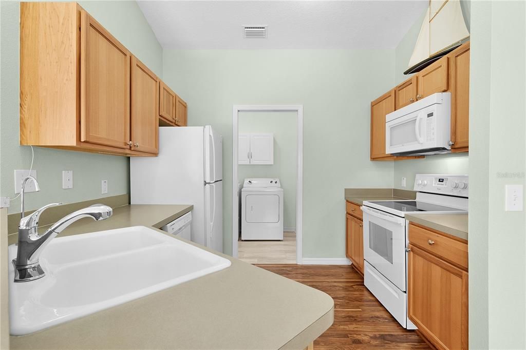 Activo con contrato: $275,000 (2 camas, 2 baños, 1188 Pies cuadrados)