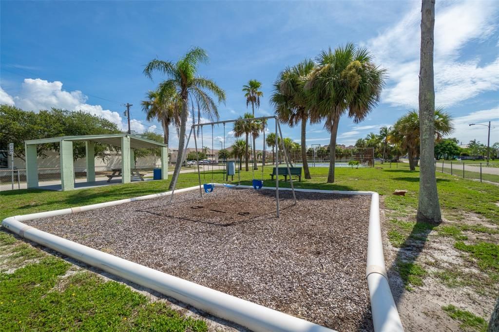 На продажу: $359,000 (3 спален, 2 ванн, 1674 Квадратных фут)