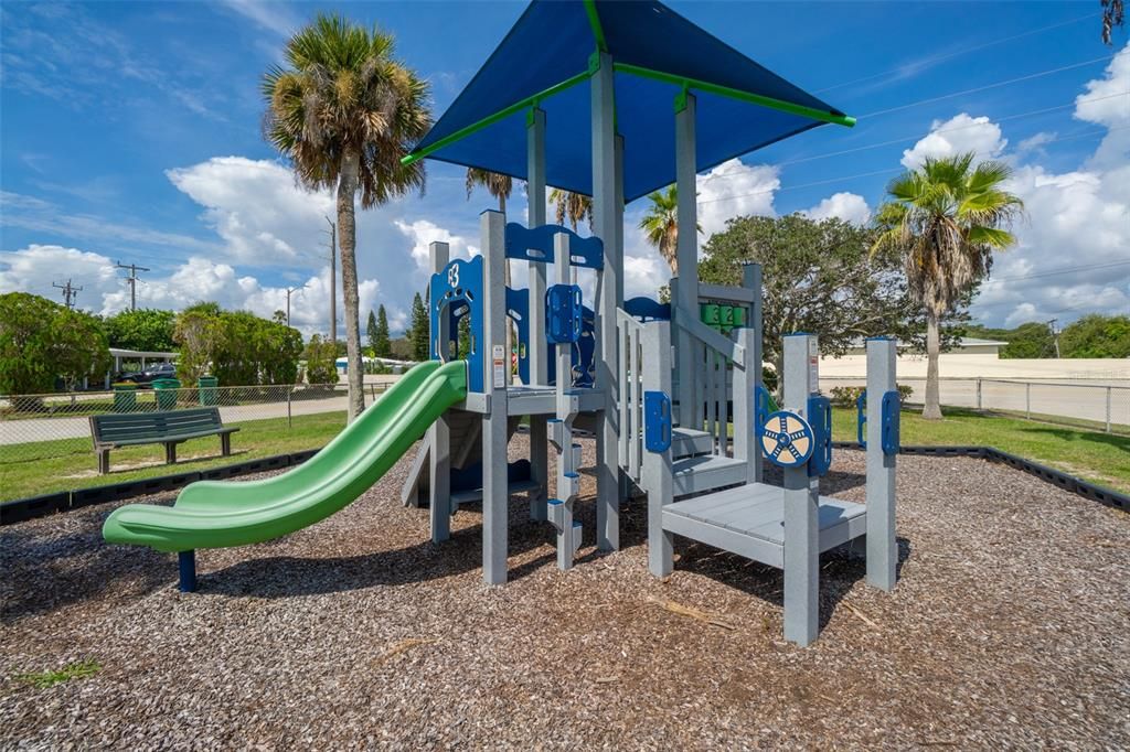 На продажу: $359,000 (3 спален, 2 ванн, 1674 Квадратных фут)