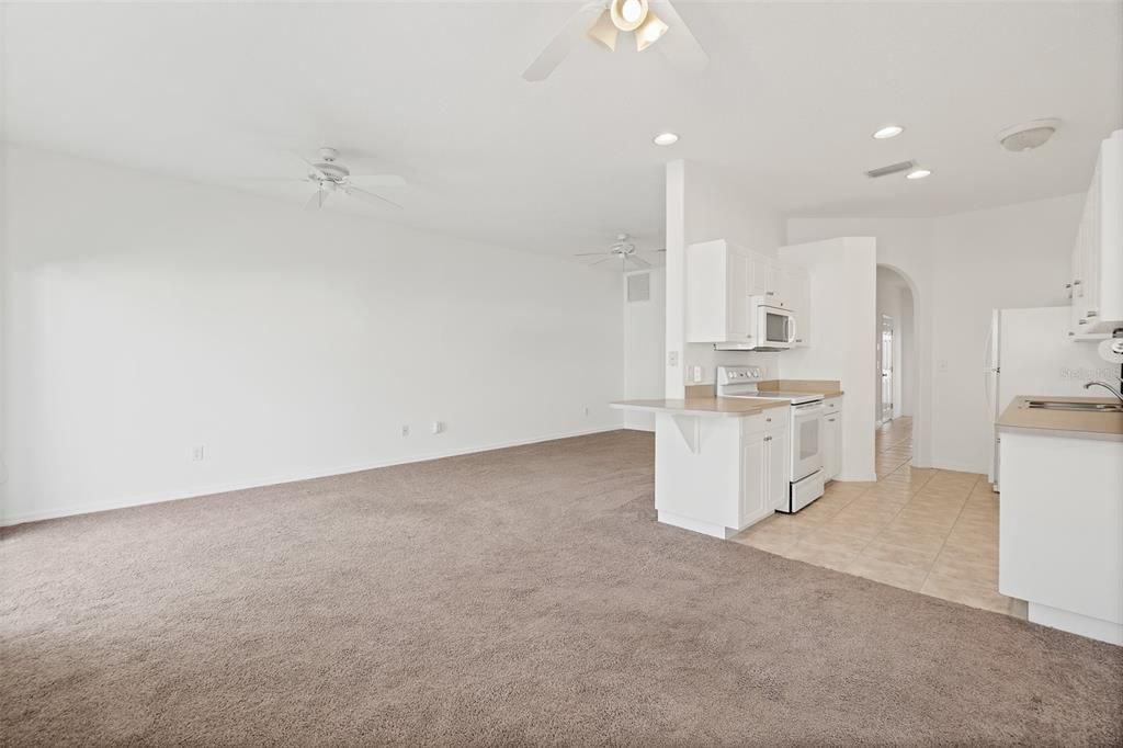 На продажу: $359,000 (3 спален, 2 ванн, 1674 Квадратных фут)