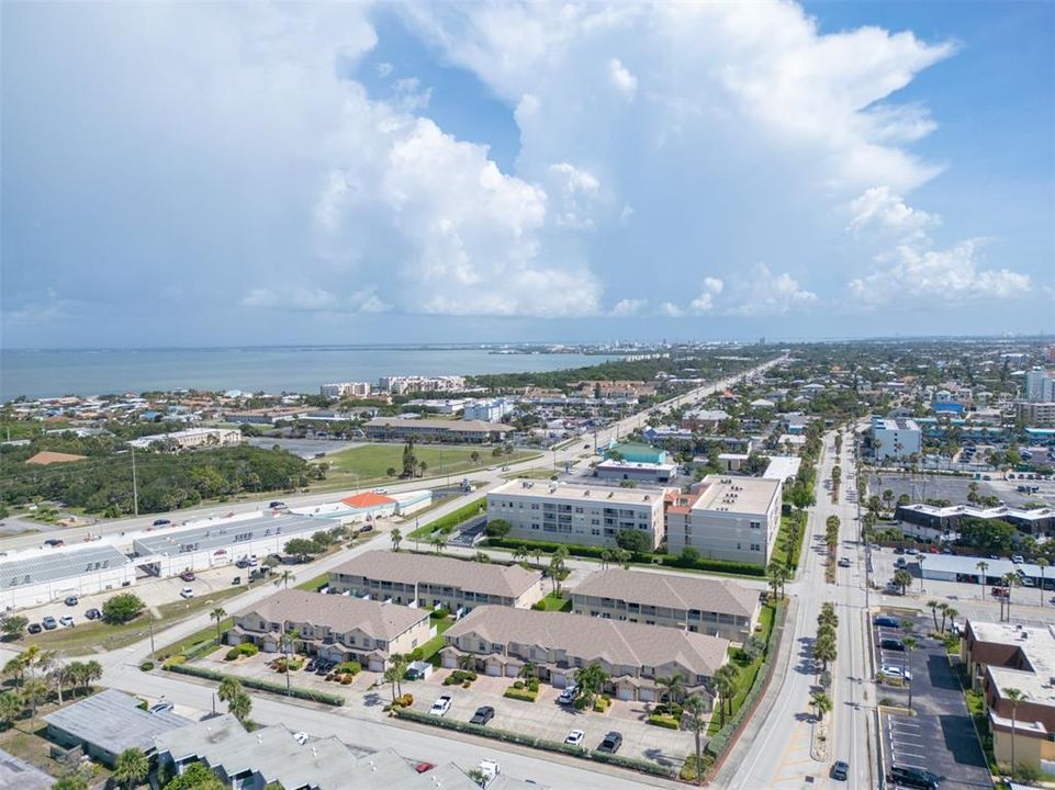 На продажу: $359,000 (3 спален, 2 ванн, 1674 Квадратных фут)