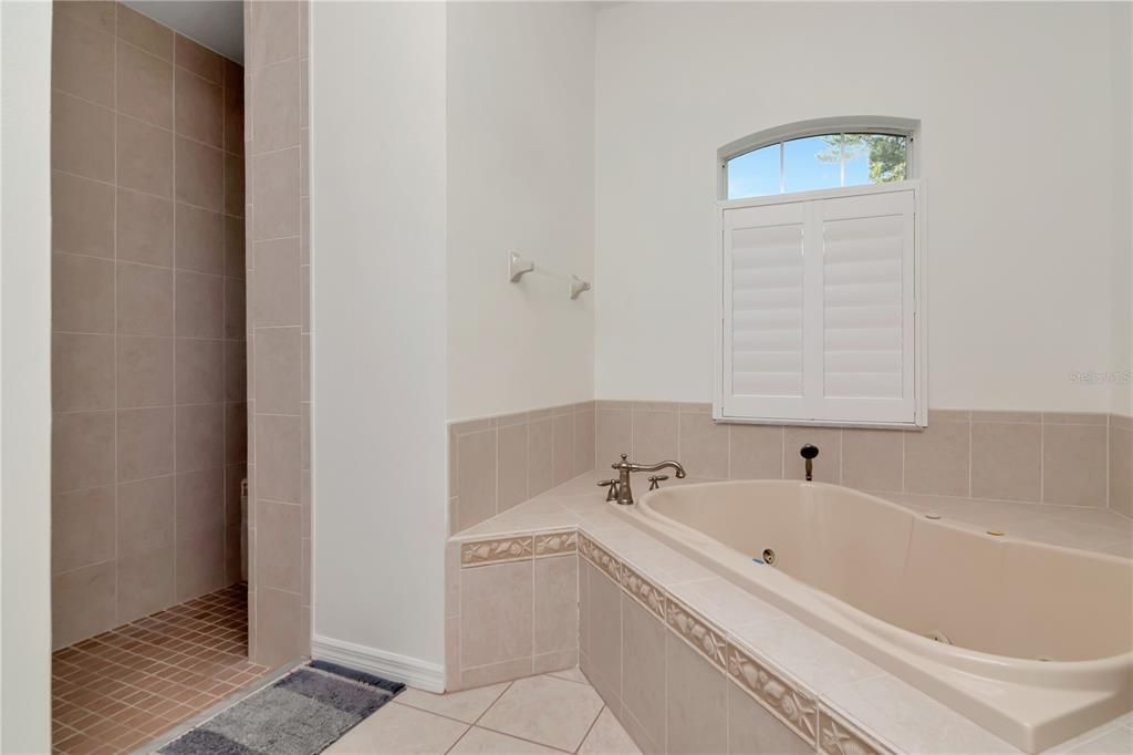 For Sale: $544,900 (5 beds, 3 baths, 3249 Square Feet)