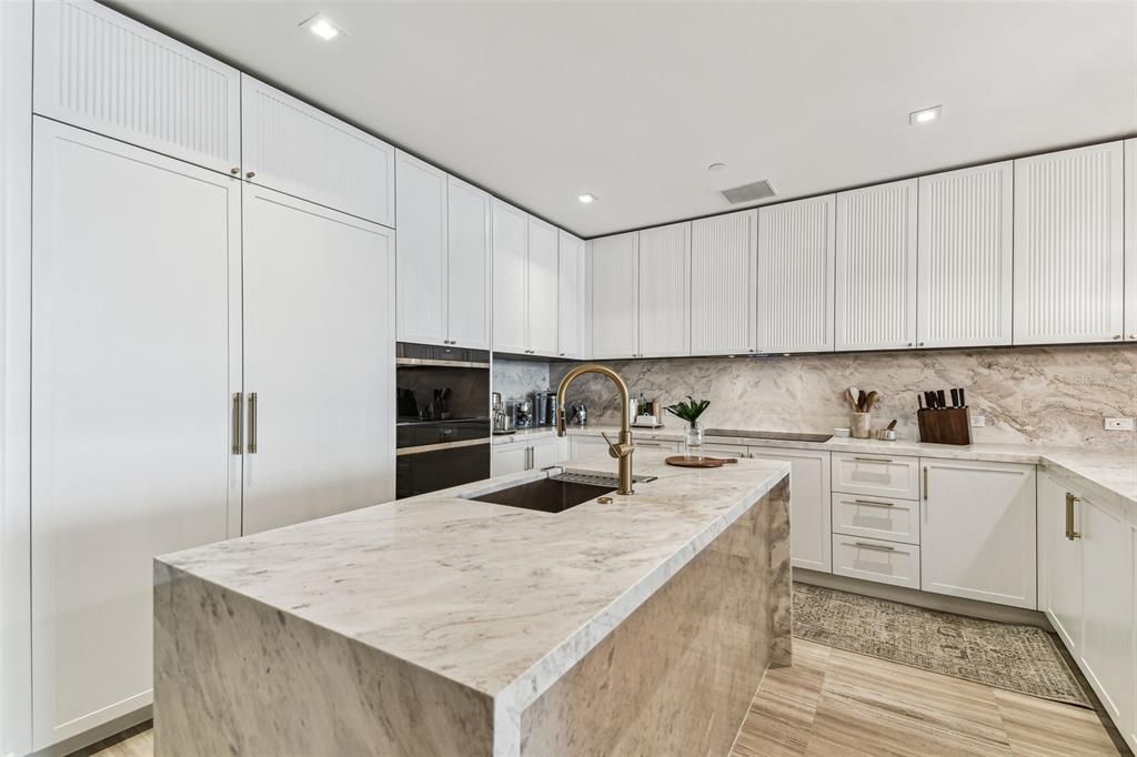 En Renta: $20,000 (3 camas, 2 baños, 2404 Pies cuadrados)