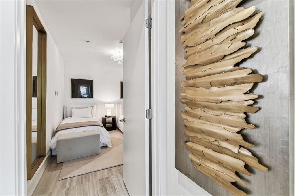 En Renta: $20,000 (3 camas, 2 baños, 2404 Pies cuadrados)