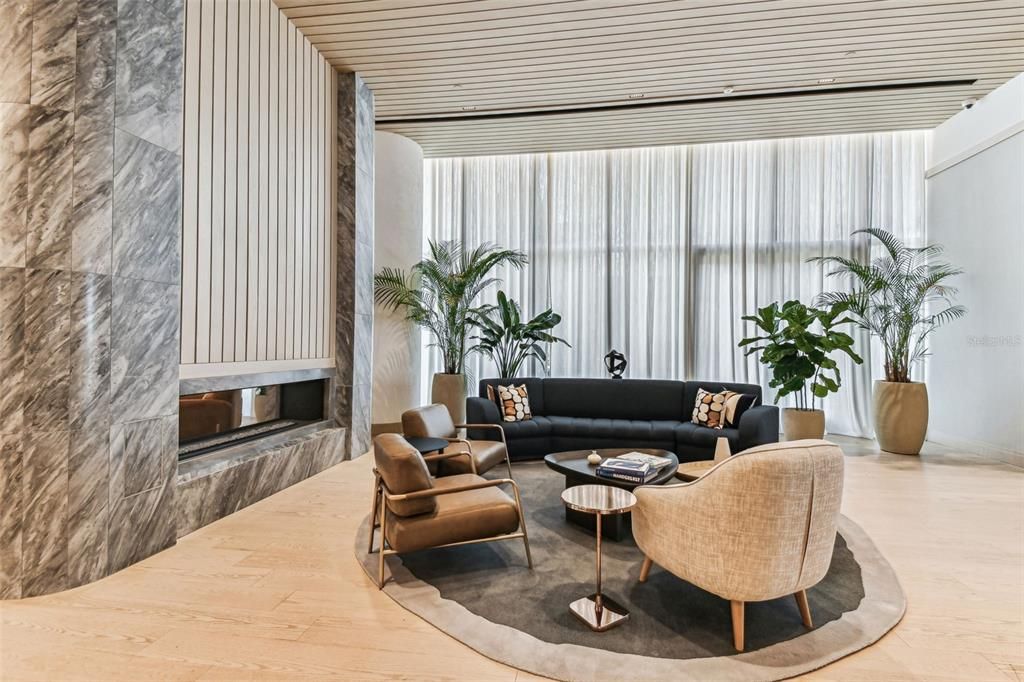 En Renta: $20,000 (3 camas, 2 baños, 2404 Pies cuadrados)