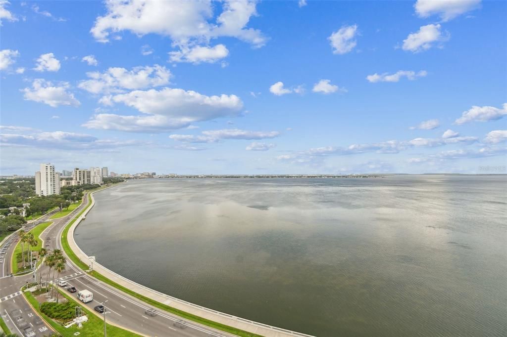 En Renta: $20,000 (3 camas, 2 baños, 2404 Pies cuadrados)