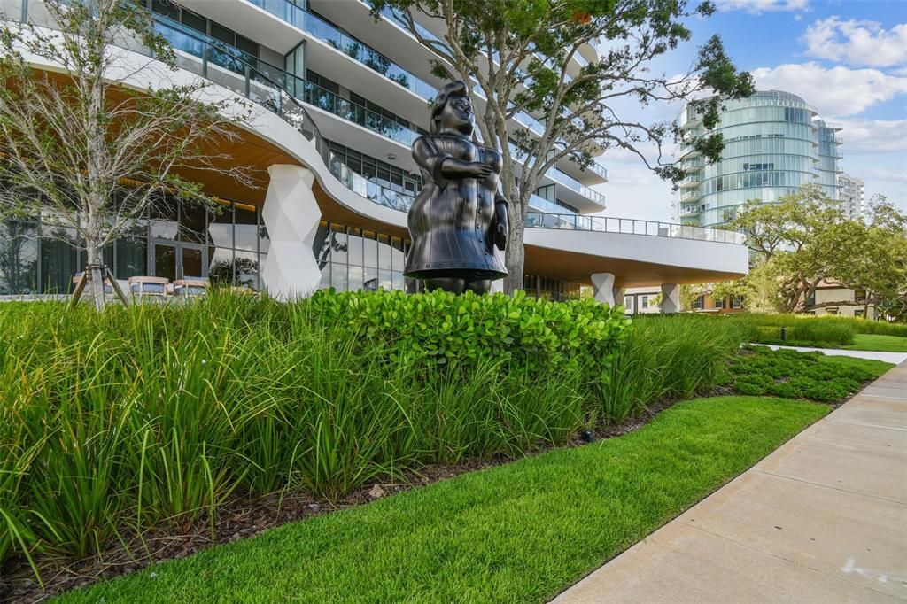 En Renta: $20,000 (3 camas, 2 baños, 2404 Pies cuadrados)