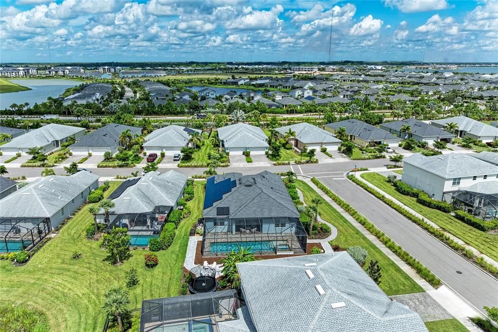 En Venta: $565,000 (3 camas, 3 baños, 2448 Pies cuadrados)