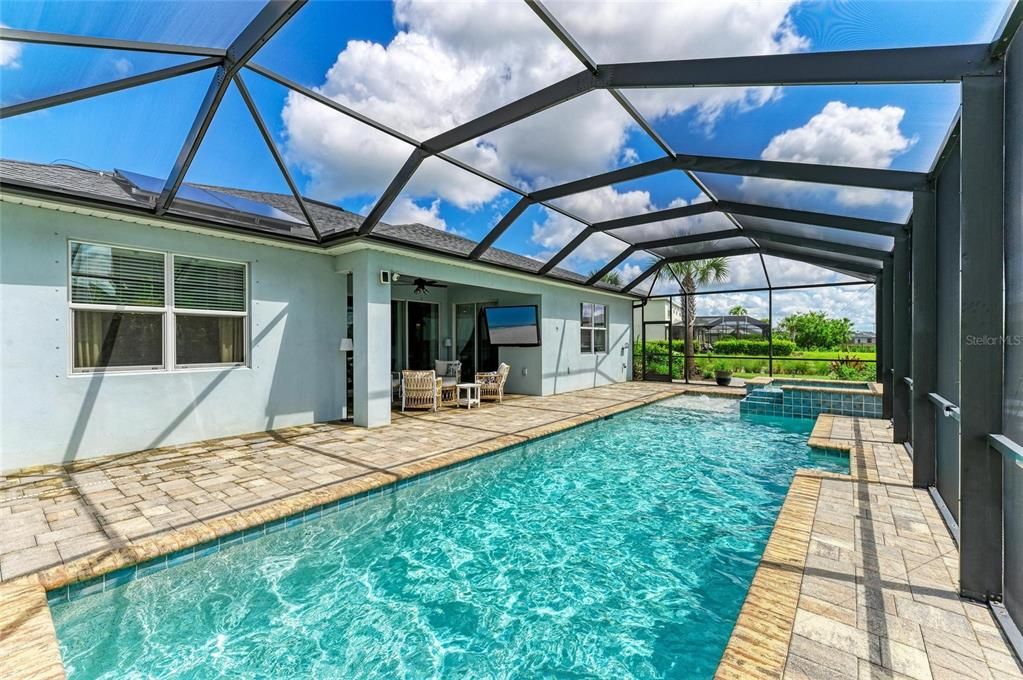 En Venta: $565,000 (3 camas, 3 baños, 2448 Pies cuadrados)