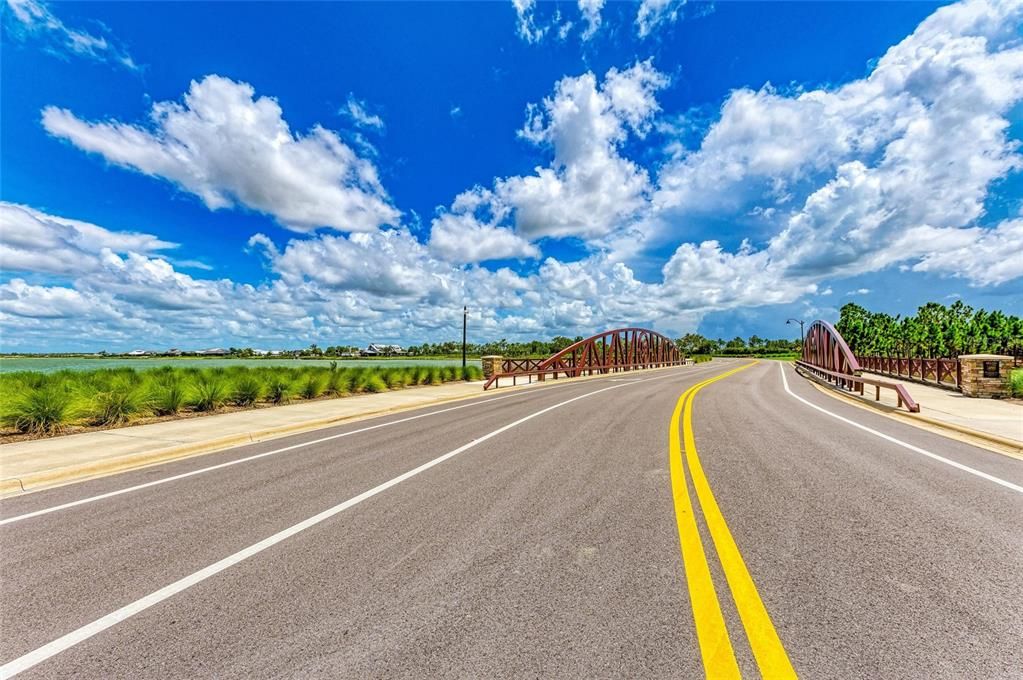 En Venta: $565,000 (3 camas, 3 baños, 2448 Pies cuadrados)