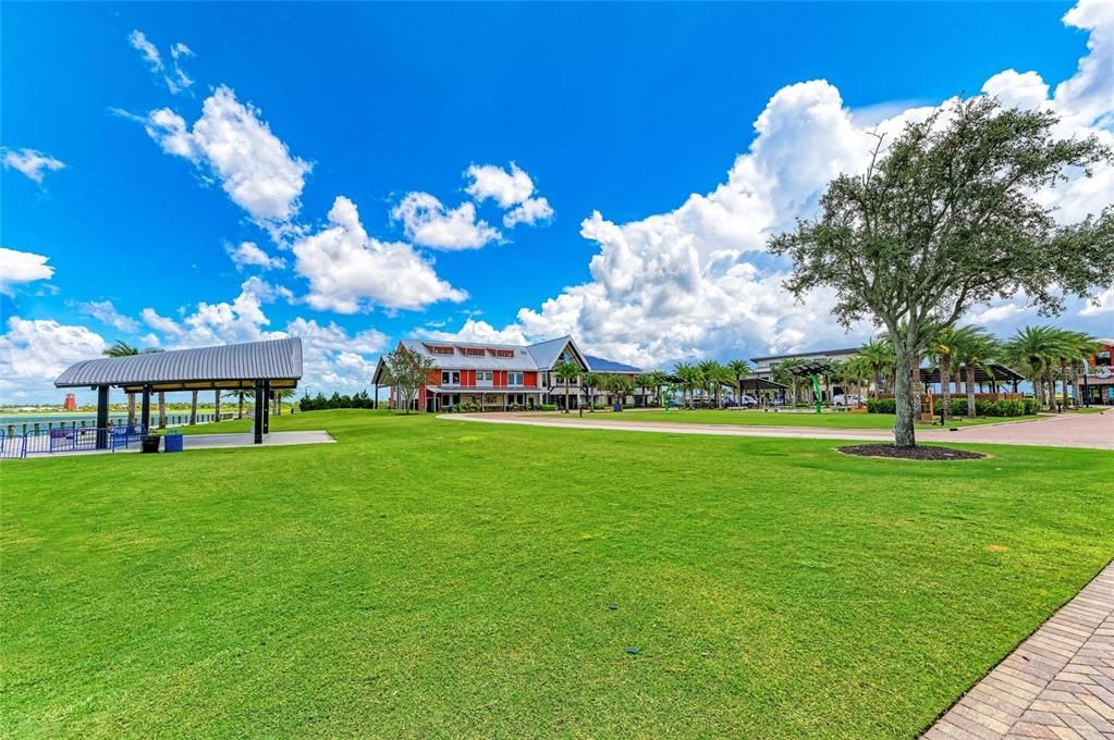 En Venta: $565,000 (3 camas, 3 baños, 2448 Pies cuadrados)