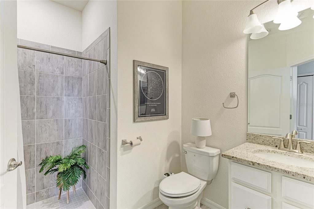 En Venta: $565,000 (3 camas, 3 baños, 2448 Pies cuadrados)