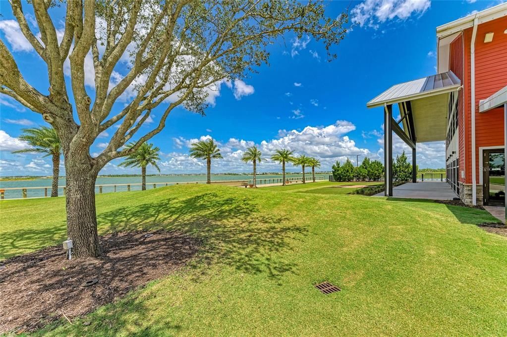 En Venta: $565,000 (3 camas, 3 baños, 2448 Pies cuadrados)