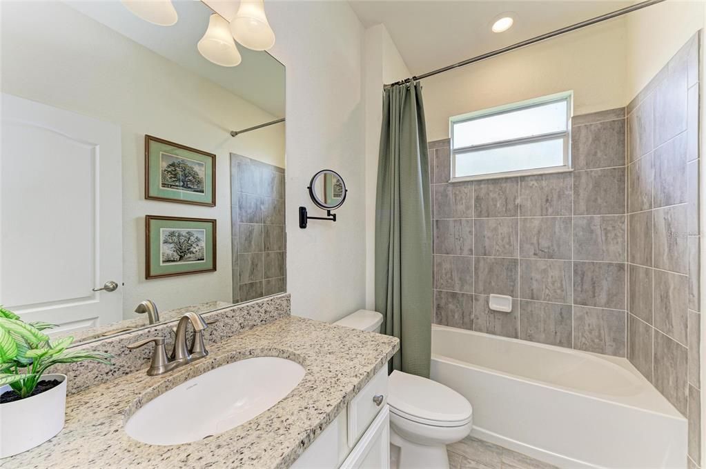 En Venta: $565,000 (3 camas, 3 baños, 2448 Pies cuadrados)