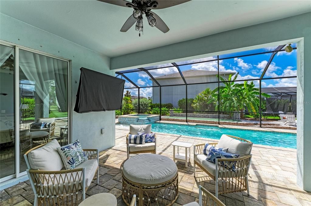 En Venta: $565,000 (3 camas, 3 baños, 2448 Pies cuadrados)