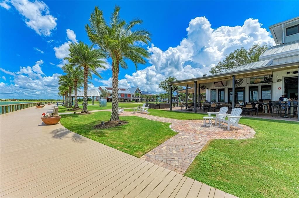 En Venta: $565,000 (3 camas, 3 baños, 2448 Pies cuadrados)