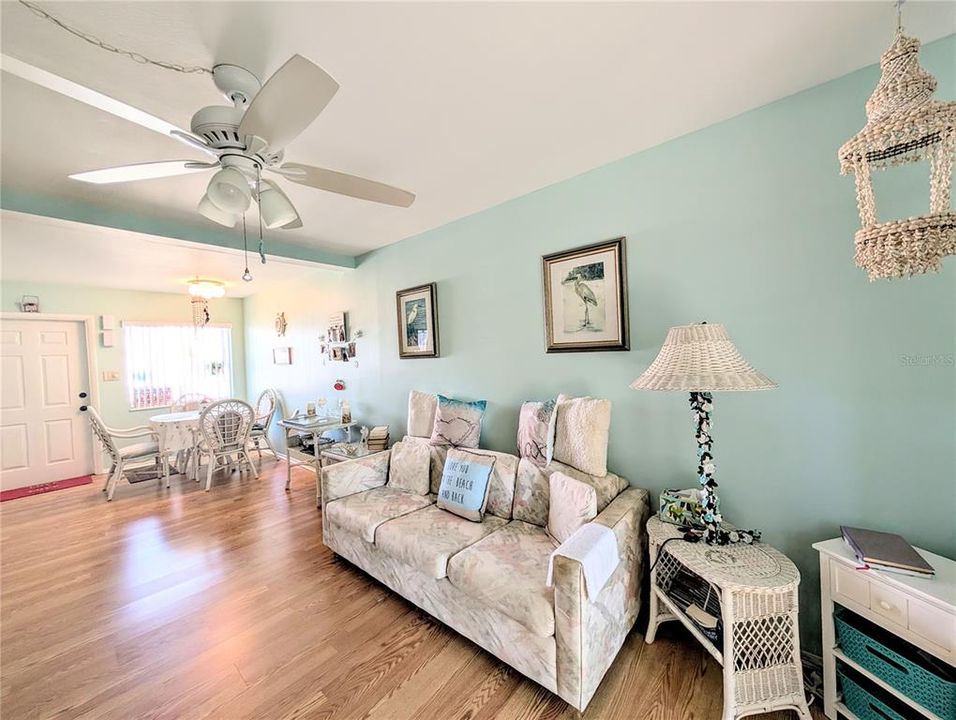 Active With Contract: $86,000 (2 beds, 1 baths, 840 Square Feet)