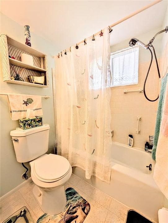 Active With Contract: $86,000 (2 beds, 1 baths, 840 Square Feet)