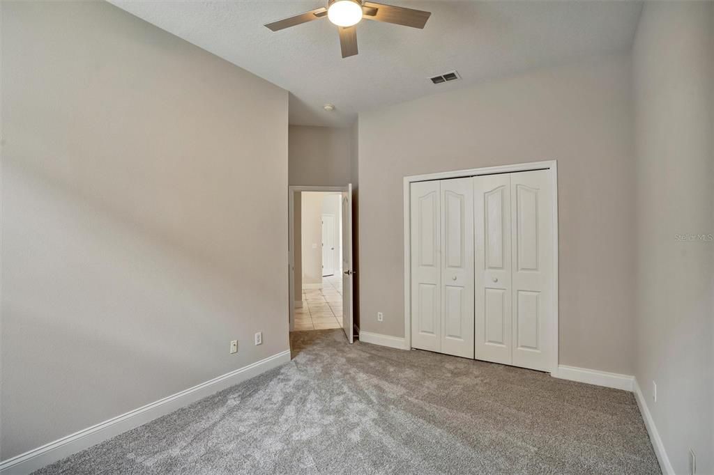 Activo con contrato: $698,000 (4 camas, 2 baños, 2000 Pies cuadrados)