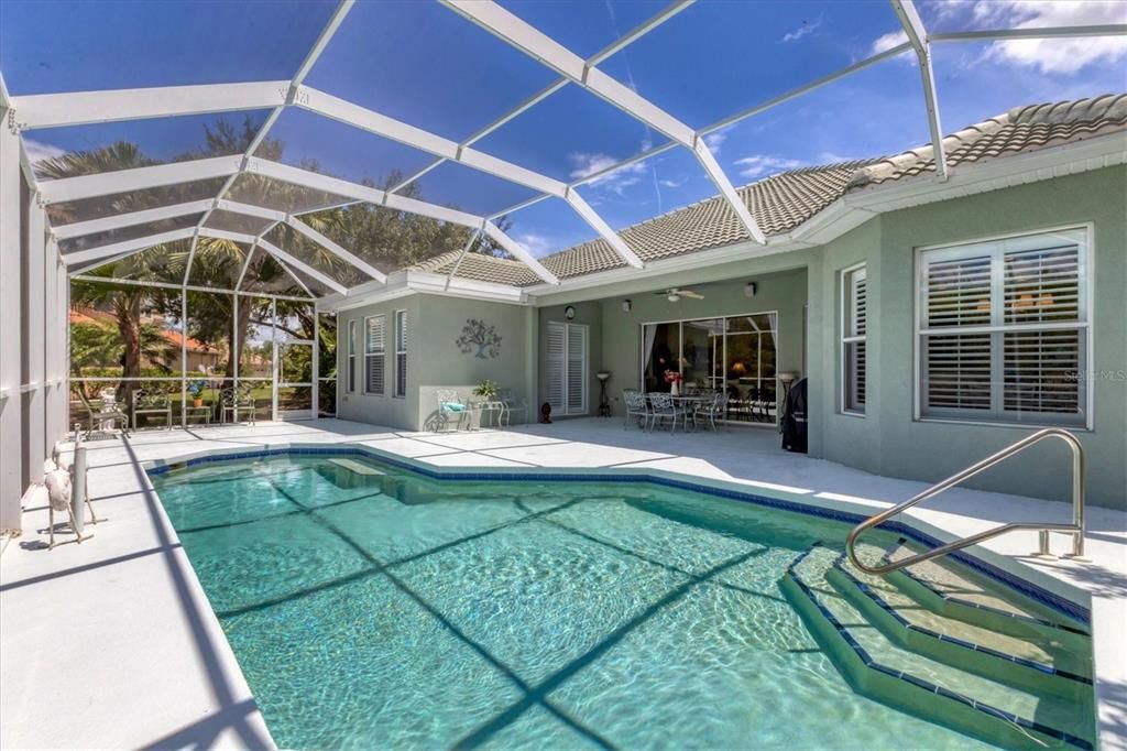 En Venta: $599,500 (3 camas, 2 baños, 2542 Pies cuadrados)