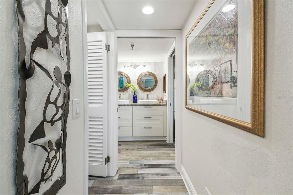 For Rent: $2,700 (1 beds, 1 baths, 733 Square Feet)