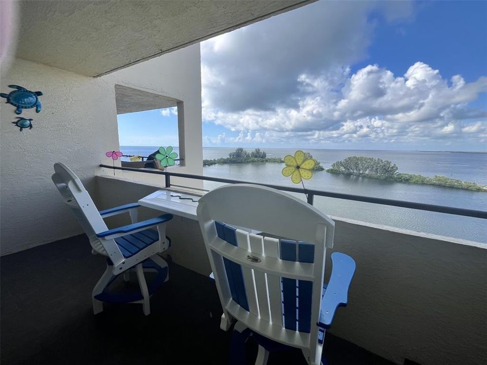 For Rent: $2,700 (1 beds, 1 baths, 733 Square Feet)