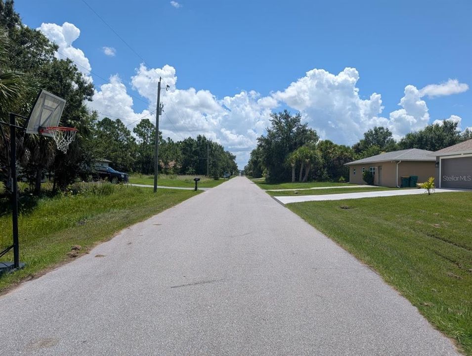 Activo con contrato: $19,900 (0.23 acres)