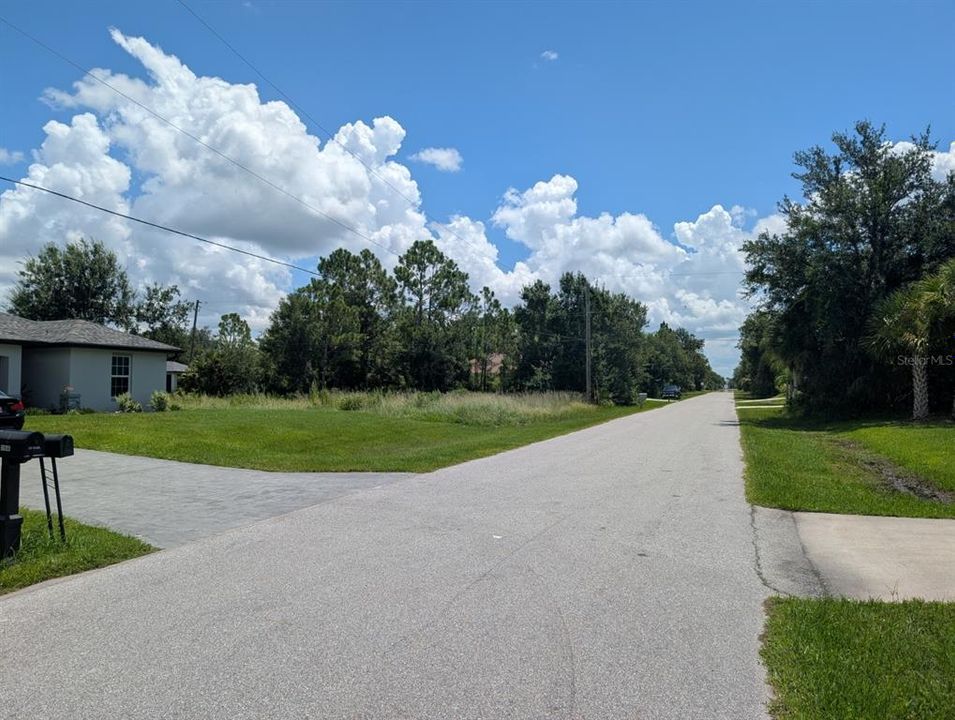 Activo con contrato: $19,900 (0.23 acres)