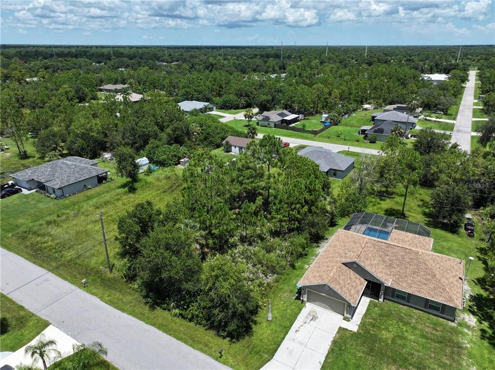 Activo con contrato: $19,900 (0.23 acres)