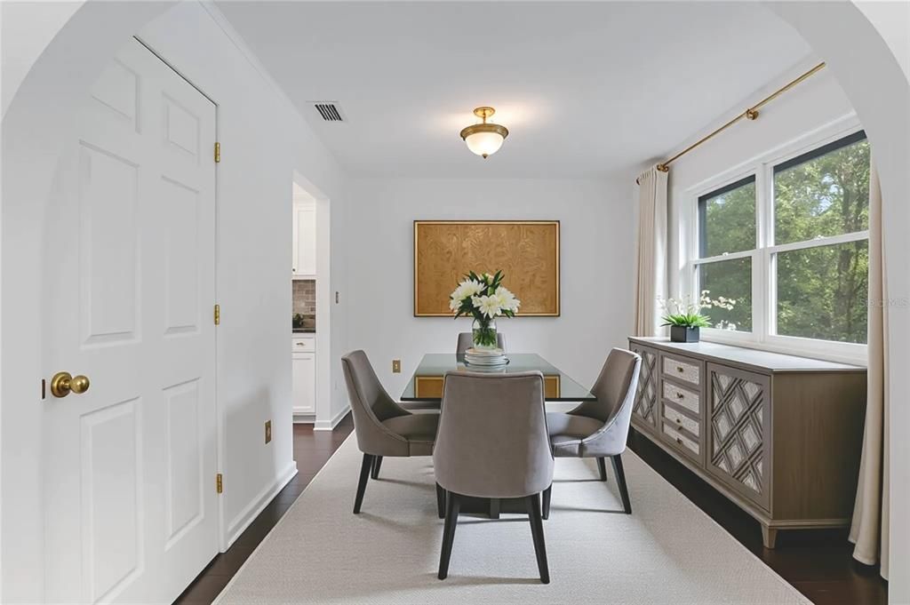 На продажу: $248,782 (3 спален, 2 ванн, 1184 Квадратных фут)