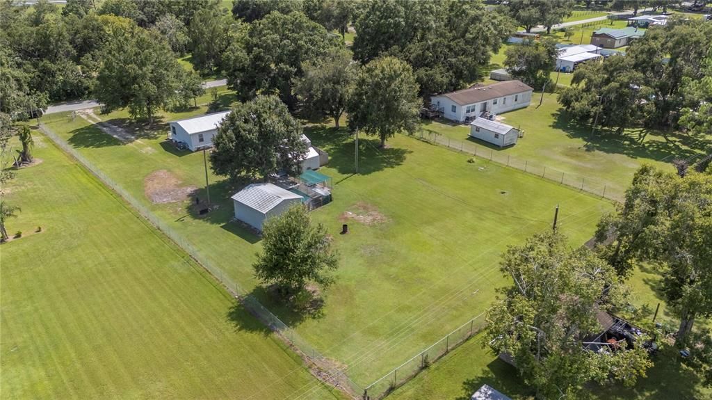 Activo con contrato: $265,000 (4 camas, 2 baños, 1512 Pies cuadrados)