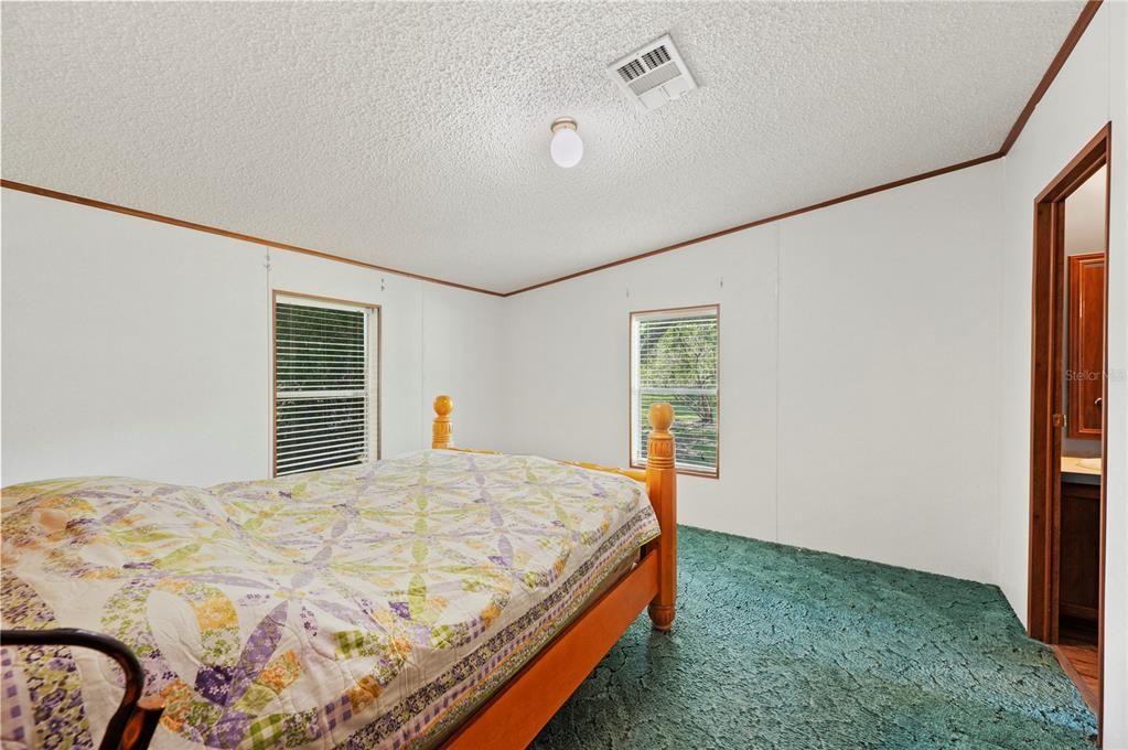 Activo con contrato: $265,000 (4 camas, 2 baños, 1512 Pies cuadrados)