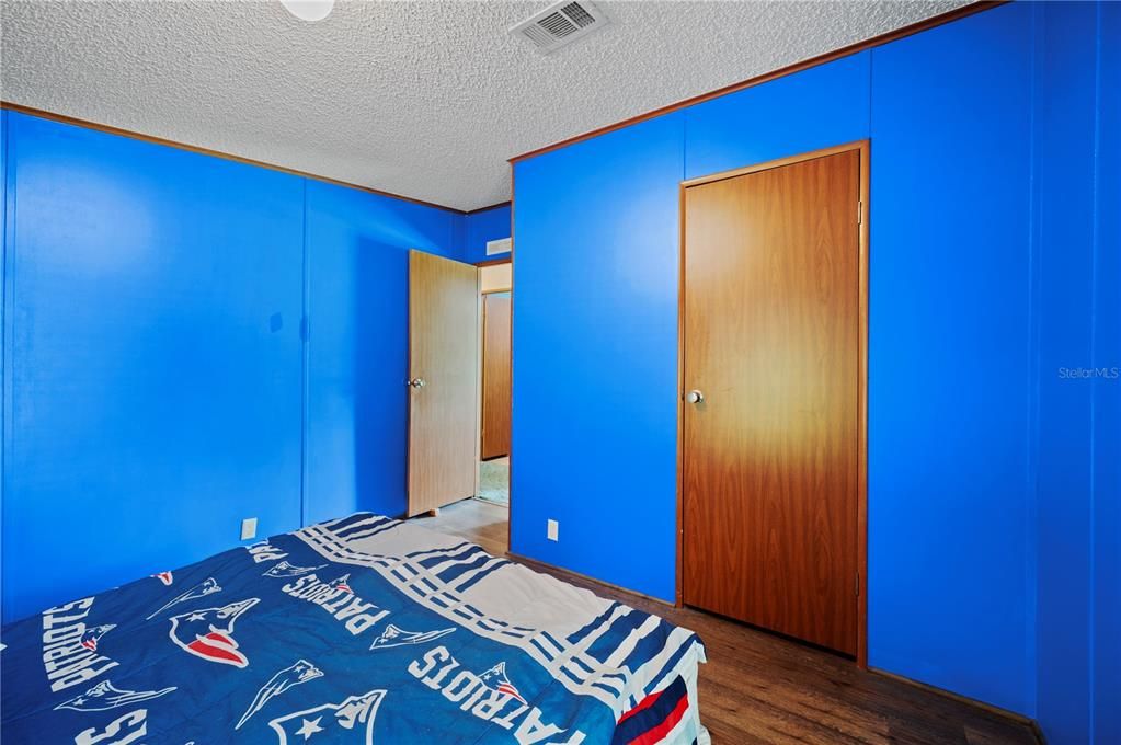 Activo con contrato: $265,000 (4 camas, 2 baños, 1512 Pies cuadrados)