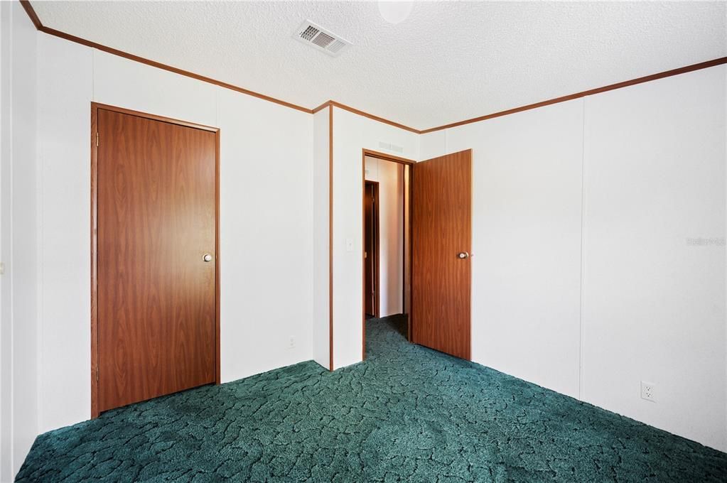 Activo con contrato: $265,000 (4 camas, 2 baños, 1512 Pies cuadrados)