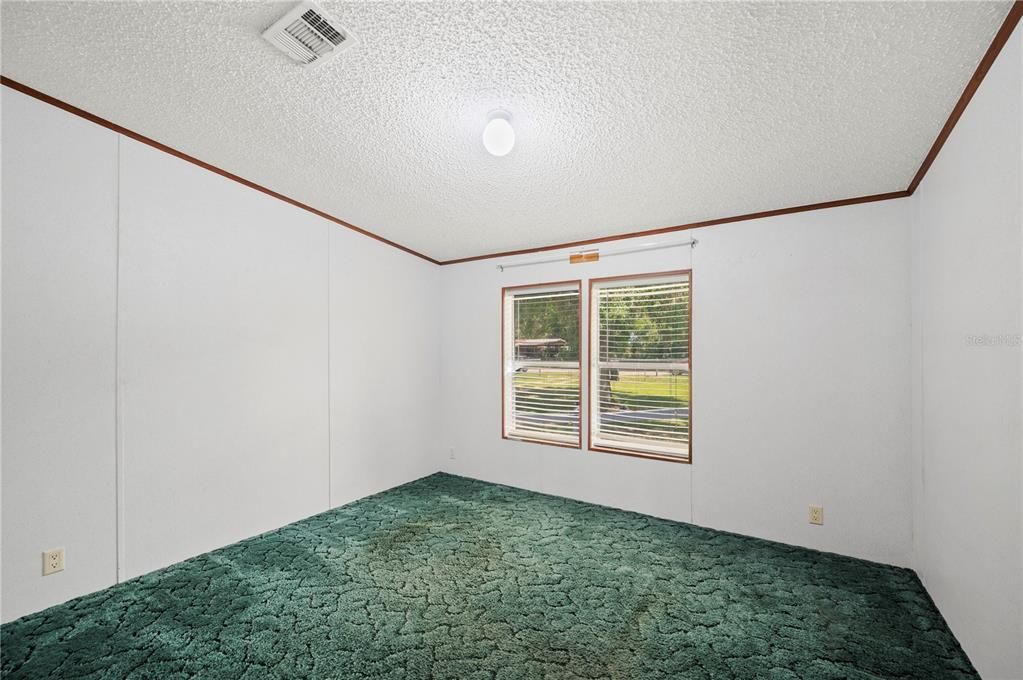 Activo con contrato: $265,000 (4 camas, 2 baños, 1512 Pies cuadrados)