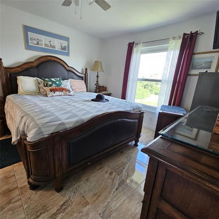 待售: $175,000 (2 贝兹, 2 浴室, 1205 平方英尺)