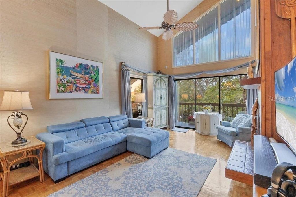 На продажу: $1,495,000 (4 спален, 3 ванн, 2165 Квадратных фут)