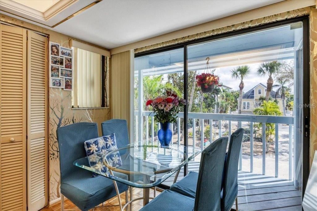 На продажу: $1,495,000 (4 спален, 3 ванн, 2165 Квадратных фут)