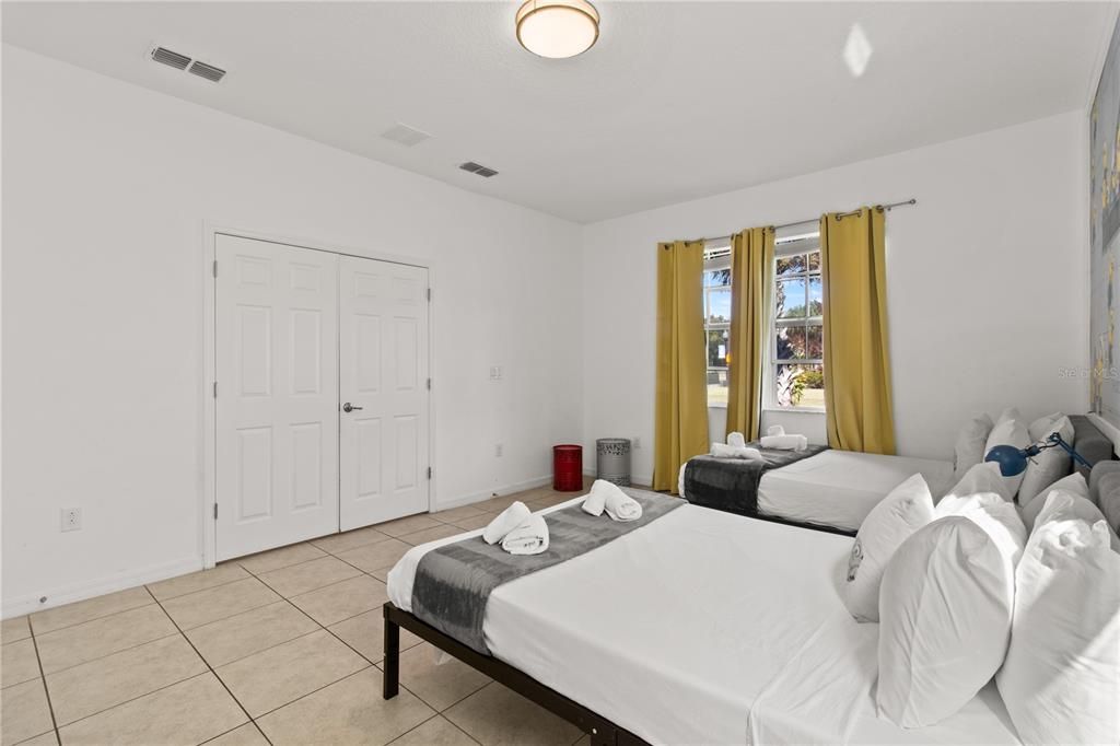 For Sale: $665,000 (7 beds, 7 baths, 3565 Square Feet)